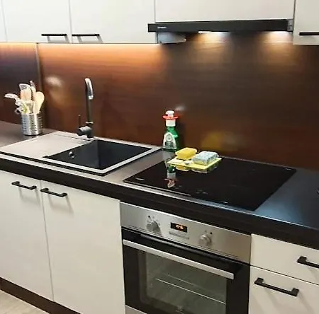 Academic Apartment *